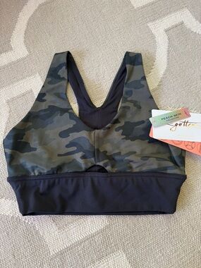NWT Women’s Gottex Olive & Black Camo Sports Bra. Super Soft fabric. Clean home